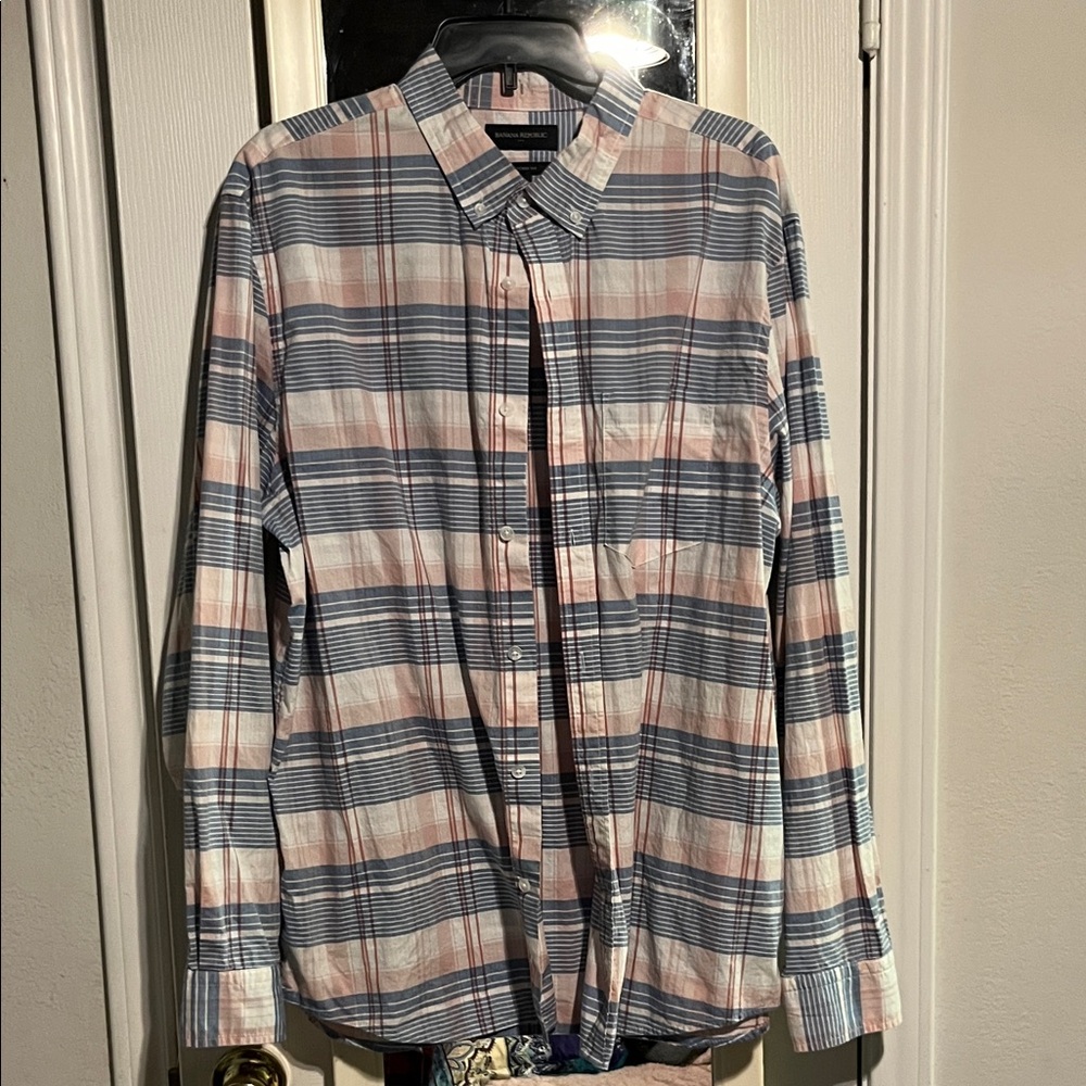 Banana Republic Blue and Pink Striped Men's Shirt